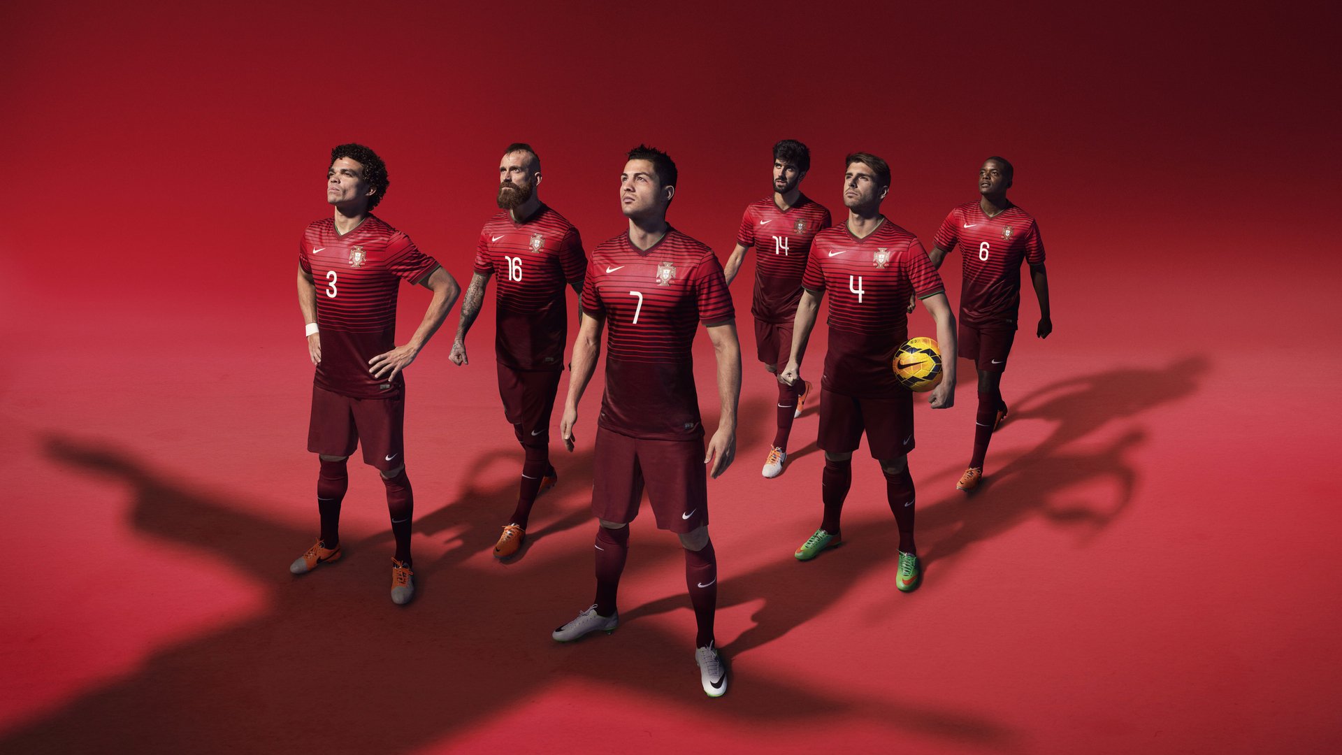 开云体育移动版-“英超明星齐聚，精彩表现不断刷新纪录”，英超明星球队