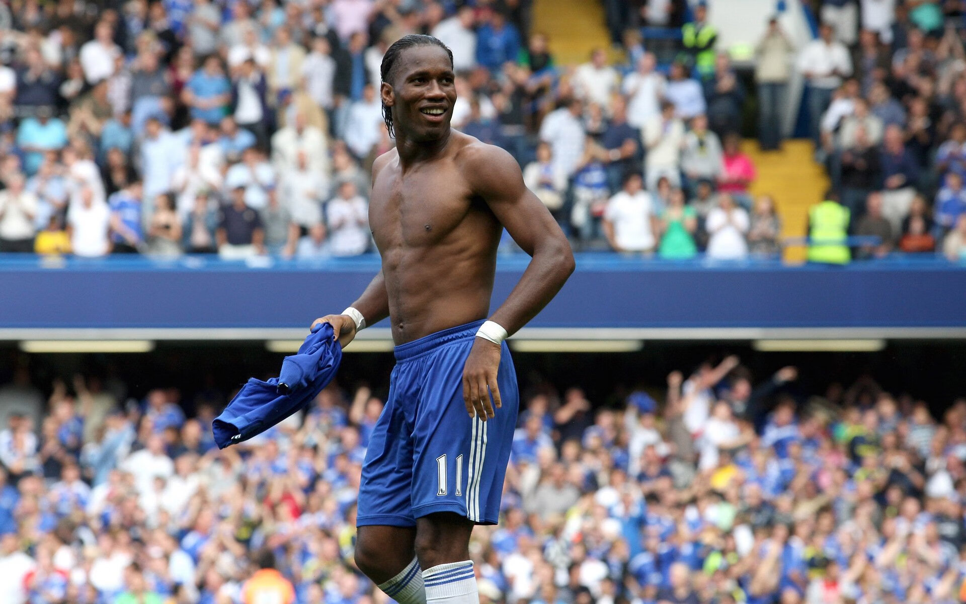 拜仁慕尼黑2-2战平多特，德甲榜首之争再升级，拜仁慕尼黑2_1多特蒙德