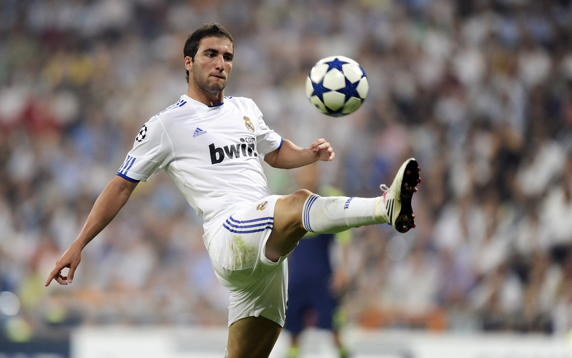 欧冠“超级爆破”射手：百球俱乐部成员大赏，欧冠百球有哪些人